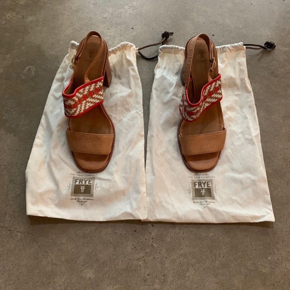 Frye Amy 2piece woven sandal, size 9.